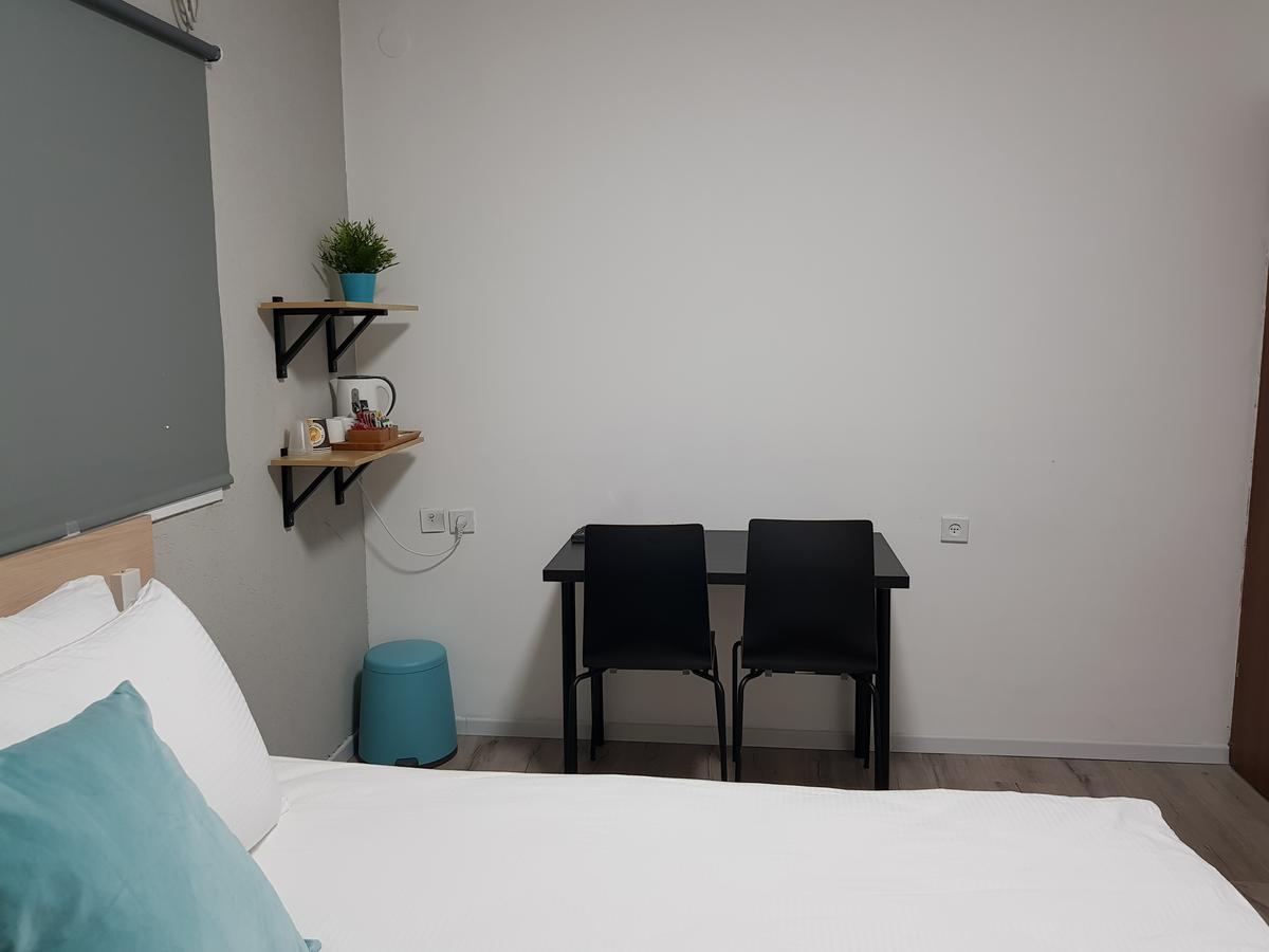 Airport Guest House - One-Way Free Shuttle Or Yehuda Exterior photo